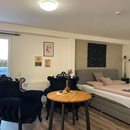 Treffpunkt Gruppenhaus Fuer 22 Personen Mit Grossem Aufenthaltsraum Und Kueche * 빈터베르크