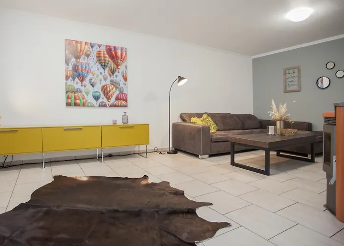 Treffpunkt Gruppenhaus Fuer 22 Personen Mit Grossem Aufenthaltsraum Und Kueche * ヴィンターベルク